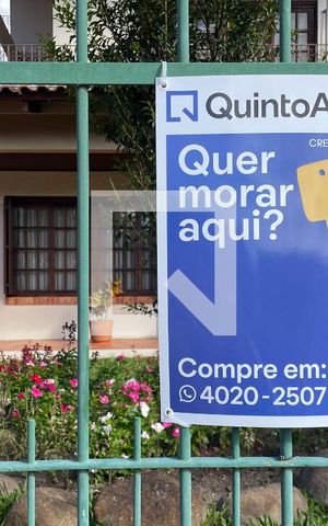 Casa à venda com 293m², 5 quartos e 5 vagas Casa à venda com 293m², 5 quartos e 5 vagasPlaca