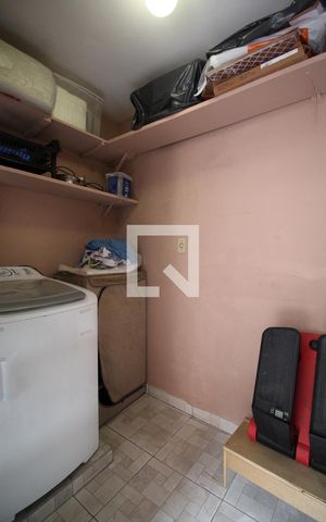 Casa à venda com 140m², 2 quartos e 1 vaga Casa à venda com 140m², 2 quartos e 1 vagaÁrea de Serviço