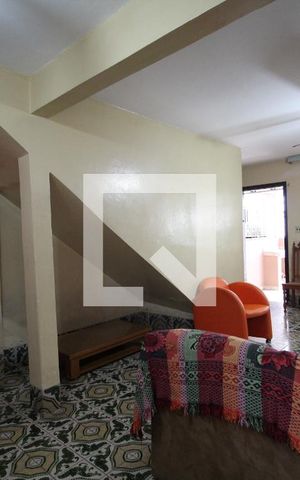 Casa à venda com 140m², 2 quartos e 1 vaga Casa à venda com 140m², 2 quartos e 1 vagaSala