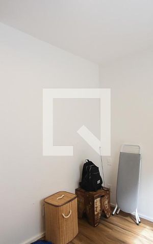 Casa à venda com 625m², 4 quartos e 6 vagas Casa à venda com 625m², 4 quartos e 6 vagasQuarto de Serviço