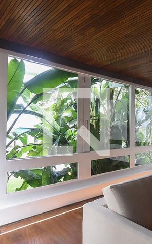 Casa à venda com 625m², 4 quartos e 6 vagas Casa à venda com 625m², 4 quartos e 6 vagasVaranda da Sala 2