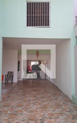Casa para alugar com 240m², 3 quartos e 4 vagas Casa para alugar com 240m², 3 quartos e 4 vagasGaragem
