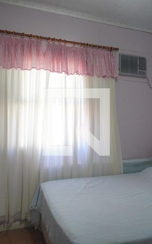Casa para alugar com 240m², 3 quartos e 4 vagas Casa para alugar com 240m², 3 quartos e 4 vagasQuarto 2