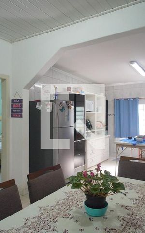 Casa para alugar com 240m², 3 quartos e 4 vagas Casa para alugar com 240m², 3 quartos e 4 vagasCozinha
