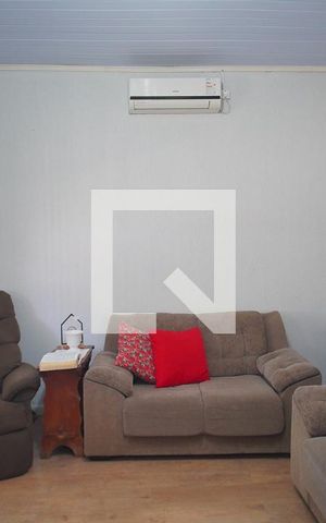Casa para alugar com 240m², 3 quartos e 4 vagas Casa para alugar com 240m², 3 quartos e 4 vagasSala