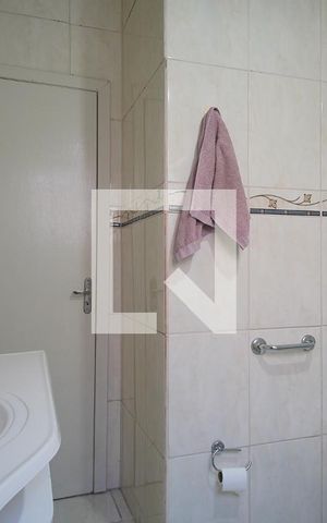 Casa para alugar com 240m², 3 quartos e 4 vagas Casa para alugar com 240m², 3 quartos e 4 vagasBanheiro