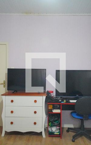Casa para alugar com 240m², 3 quartos e 4 vagas Casa para alugar com 240m², 3 quartos e 4 vagasQuarto 2