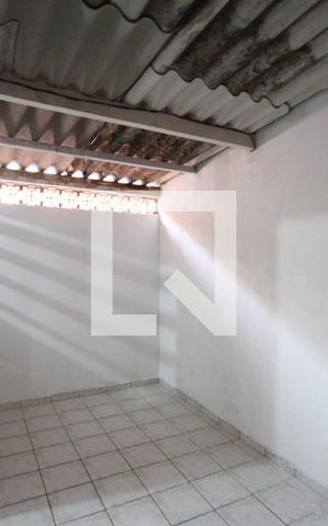 Casa para alugar com 80m², 1 quarto e 1 vagaÁrea de Serviço