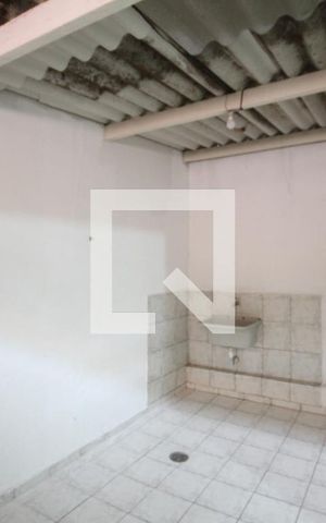 Casa para alugar com 80m², 1 quarto e 1 vagaÁrea de Serviço