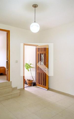 Casa à venda com 100m², 2 quartos e 1 vaga Casa à venda com 100m², 2 quartos e 1 vagaSala