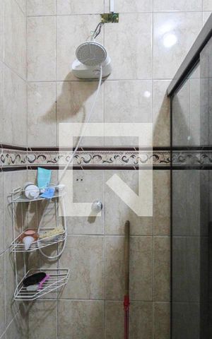 Casa à venda com 250m², 3 quartos e 2 vagasBanheiro Quarto 1