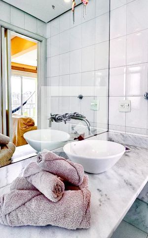 Apartamento à venda com 44m², 1 quarto e 1 vaga Apartamento à venda com 44m², 1 quarto e 1 vagaBanheiro