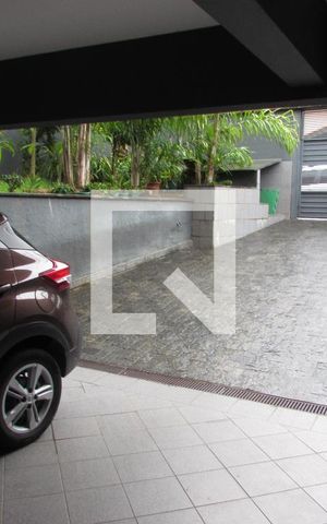 Casa à venda com 630m², 4 quartos e 3 vagasGaragem