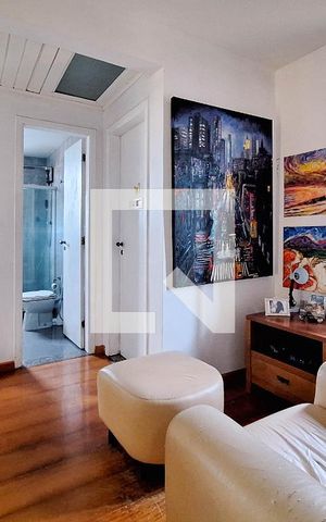 Casa à venda com 246m², 3 quartos e 2 vagas Casa à venda com 246m², 3 quartos e 2 vagasHall
