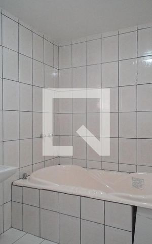 Casa à venda com 200m², 4 quartos e 2 vagas Casa à venda com 200m², 4 quartos e 2 vagasBanheiro da Suíte 1