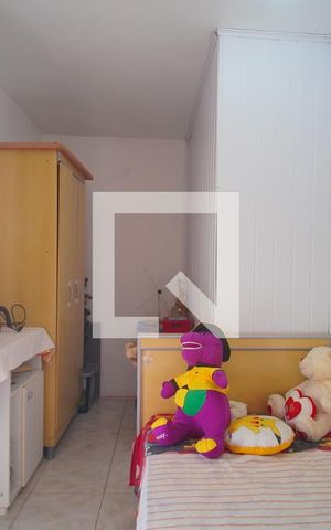 Casa à venda com 200m², 4 quartos e 2 vagas Casa à venda com 200m², 4 quartos e 2 vagasQuarto 2