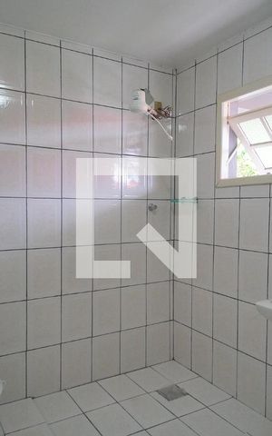 Casa à venda com 200m², 4 quartos e 2 vagas Casa à venda com 200m², 4 quartos e 2 vagasBanheiro da Suíte 1