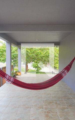 Casa à venda com 200m², 4 quartos e 2 vagas Casa à venda com 200m², 4 quartos e 2 vagasVaranda