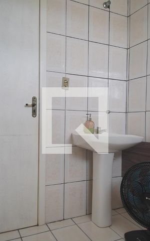 Casa à venda com 200m², 4 quartos e 2 vagas Casa à venda com 200m², 4 quartos e 2 vagasBanheiro da Suíte 2