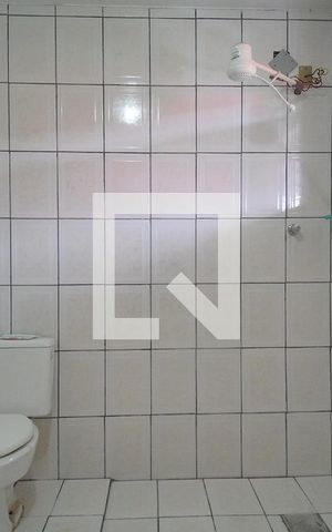 Casa à venda com 200m², 4 quartos e 2 vagas Casa à venda com 200m², 4 quartos e 2 vagasBanheiro da Suíte 1