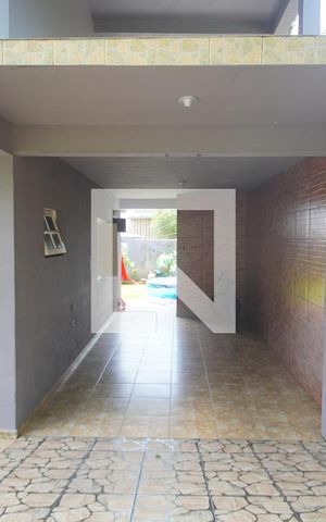 Casa à venda com 200m², 4 quartos e 2 vagas Casa à venda com 200m², 4 quartos e 2 vagasGaragem