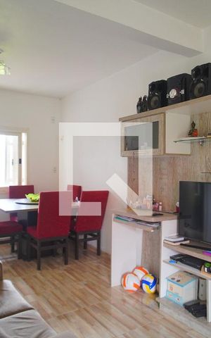 Casa à venda com 200m², 4 quartos e 2 vagas Casa à venda com 200m², 4 quartos e 2 vagasSala