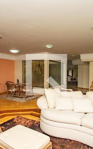 Casa à venda com 900m², 5 quartos e 10 vagasSala de estar 
