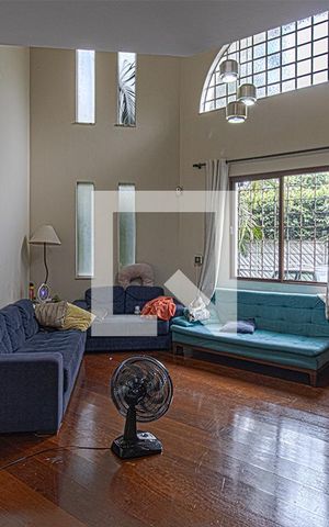 Casa à venda com 350m², 4 quartos e 4 vagas Casa à venda com 350m², 4 quartos e 4 vagassala