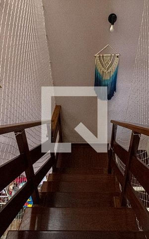 Casa à venda com 350m², 4 quartos e 4 vagas Casa à venda com 350m², 4 quartos e 4 vagasacesso para os pisos