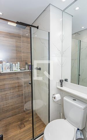 Apartamento para alugar com 42m², 2 quartos e 1 vaga Apartamento para alugar com 42m², 2 quartos e 1 vagaBanheiro
