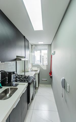 Apartamento para alugar com 42m², 2 quartos e 1 vaga Apartamento para alugar com 42m², 2 quartos e 1 vagaCozinha e Área de Serviço