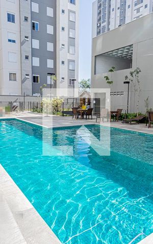 Apartamento para alugar com 42m², 2 quartos e 1 vaga Apartamento para alugar com 42m², 2 quartos e 1 vagaÁrea comum - Piscina