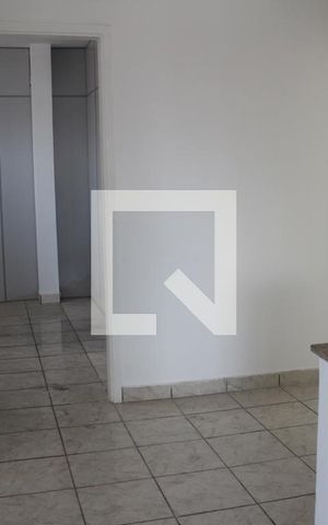 Casa para alugar com 250m², 4 quartos e 3 vagasHall social