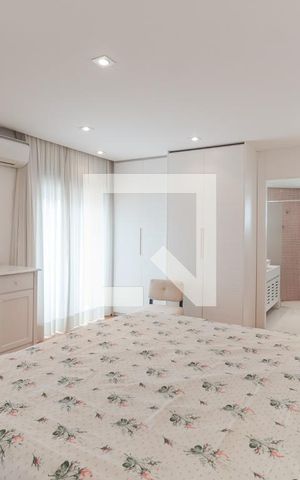 Apartamento à venda com 170m², 3 quartos e 4 vagas Apartamento à venda com 170m², 3 quartos e 4 vagasSuíte 1