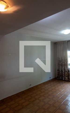 Casa à venda com 150m², 3 quartos e 2 vagas Casa à venda com 150m², 3 quartos e 2 vagasSala
