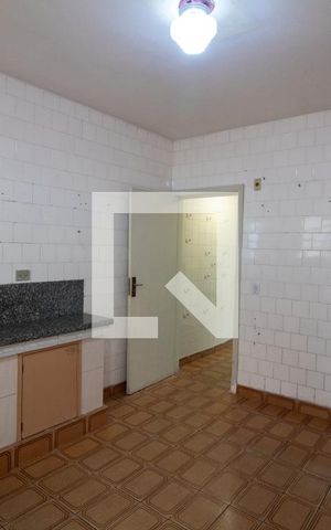 Casa à venda com 150m², 3 quartos e 2 vagas Casa à venda com 150m², 3 quartos e 2 vagasCozinha