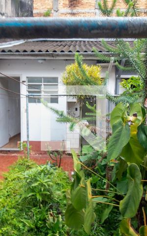 Casa à venda com 150m², 3 quartos e 2 vagas Casa à venda com 150m², 3 quartos e 2 vagasQuintal
