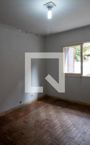Casa à venda com 150m², 3 quartos e 2 vagas Casa à venda com 150m², 3 quartos e 2 vagasQuarto 1