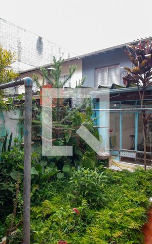Casa à venda com 150m², 3 quartos e 2 vagas Casa à venda com 150m², 3 quartos e 2 vagasQuintal