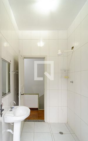 Casa à venda com 112m², 3 quartos e 3 vagas Casa à venda com 112m², 3 quartos e 3 vagasBanheiro Social