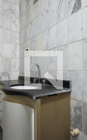 Casa à venda com 229m², 4 quartos e 2 vagas Casa à venda com 229m², 4 quartos e 2 vagasBanheiro Suíte 1