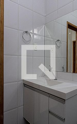 Casa à venda com 140m², 3 quartos e 2 vagasbanheiro social_4