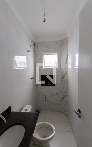 Apartamento à venda com 88m², 2 quartos e 1 vaga Apartamento à venda com 88m², 2 quartos e 1 vagaBanheiro