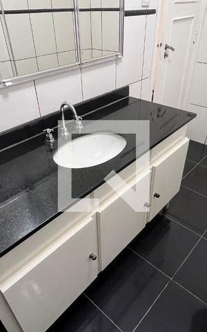 Apartamento para alugar com 82m², 2 quartos e sem vaga Apartamento para alugar com 82m², 2 quartos e sem vagaBanheiro