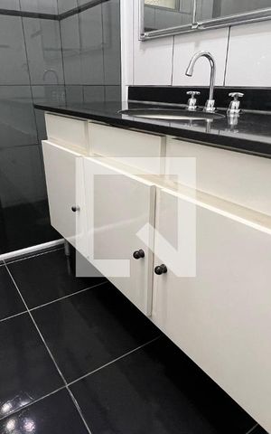 Apartamento para alugar com 82m², 2 quartos e sem vaga Apartamento para alugar com 82m², 2 quartos e sem vagaBanheiro