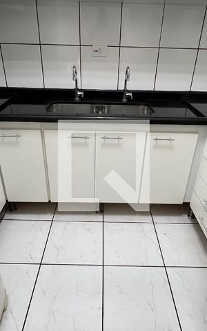 Apartamento para alugar com 82m², 2 quartos e sem vaga Apartamento para alugar com 82m², 2 quartos e sem vagaCozinha - Armários