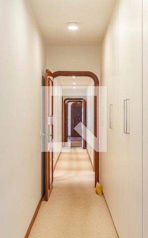 Apartamento à venda com 291m², 4 quartos e 4 vagasCorredor