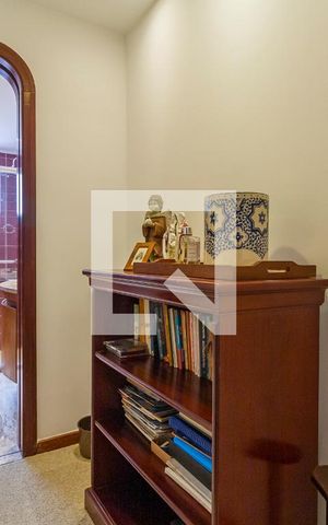 Apartamento à venda com 291m², 4 quartos e 4 vagasBanheiro Social
