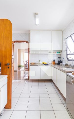 Apartamento à venda com 291m², 4 quartos e 4 vagasCozinha