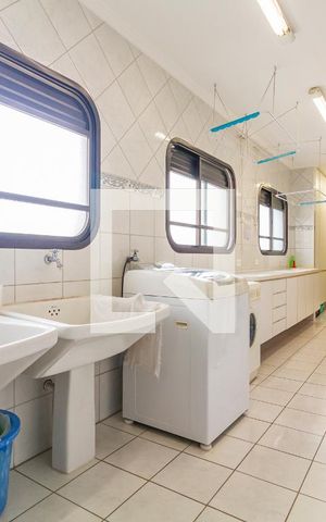 Apartamento à venda com 291m², 4 quartos e 4 vagasÁrea de Serviço